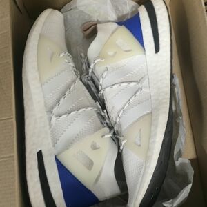 adidas Arkyn White and Blue Women's Sneakers Sz 9.5 Mens 8-8.5